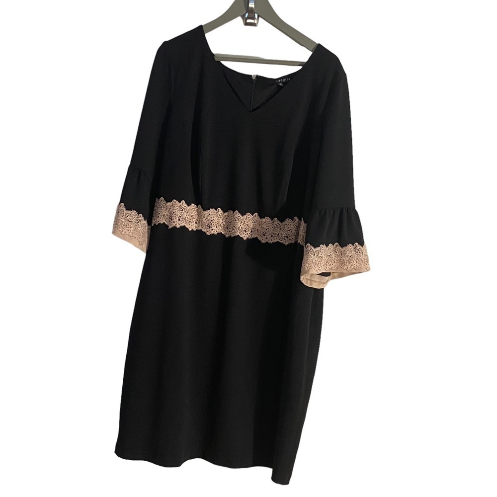 Sangria Black Dress with Lace Detailing Sz 20 W